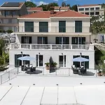 Honoris - Brand New - Private Parking - 90 M From The Beach- Terrace