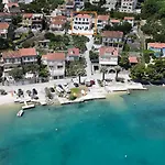 Honoris - Brand New - Private Parking - 90 M From The Beach- Terrace Appartamento