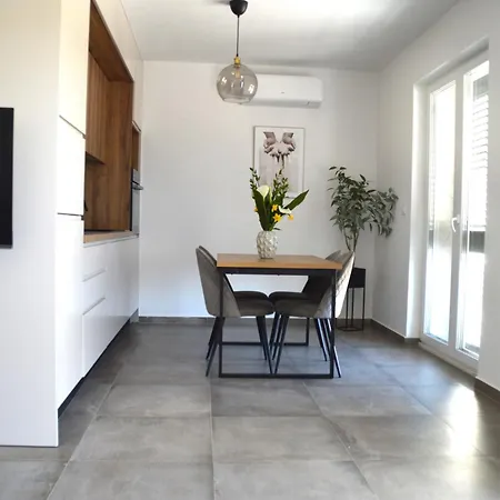 Honoris - Brand New - Private Parking - 90 M From The Beach- Terrace Lejlighed Slano