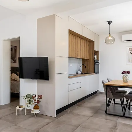 Honoris - Brand New - Private Parking - 90 M From The Beach- Terrace Apartman