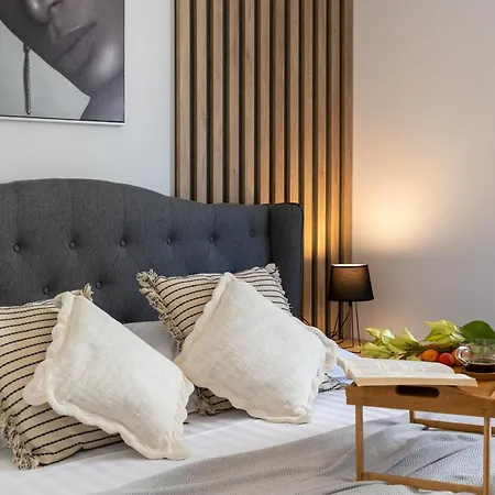 Apartman Honoris - Brand New - Private Parking - 90 M From The Beach- Terrace