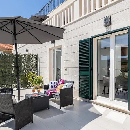 Honoris - Brand New - Private Parking - 90 M From The Beach- Terrace Apartament Slano