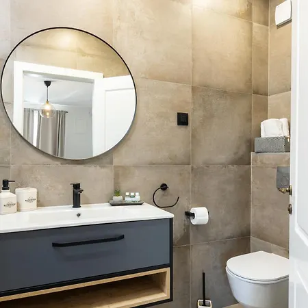 Honoris - Brand New - Private Parking - 90 M From The Beach- Terrace *