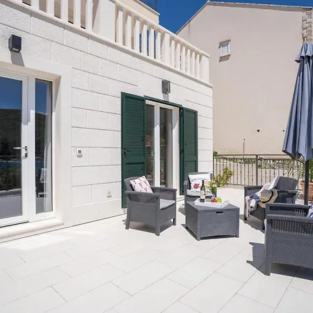 Honoris - Brand New - Private Parking - 90 M From The Beach- Terrace Apartment Slano