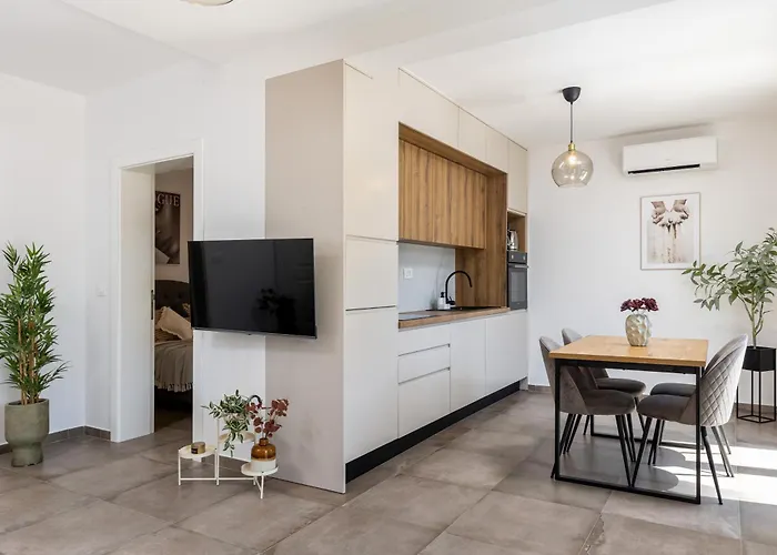 Honoris - Brand New - Private Parking - 90 M From The Beach- Terrace Apartament