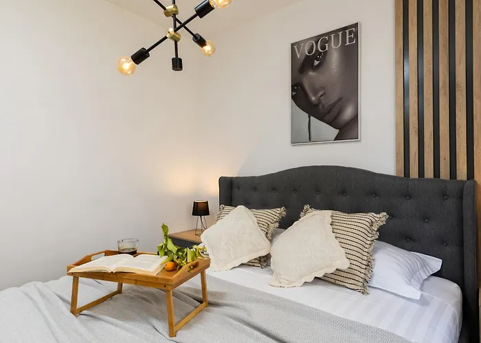 Honoris - Brand New - Private Parking - 90 M From The Beach- Terrace * Slano