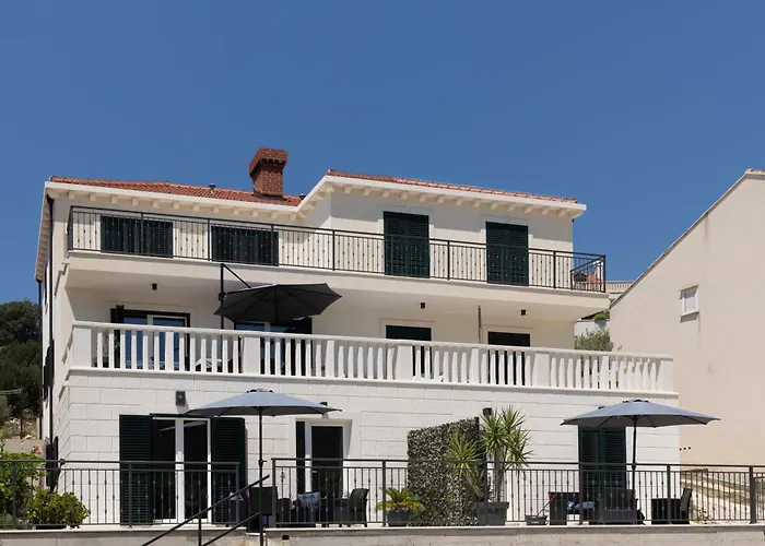 Honoris - Brand New - Private Parking - 90 M From The Beach- Terrace * Slano
