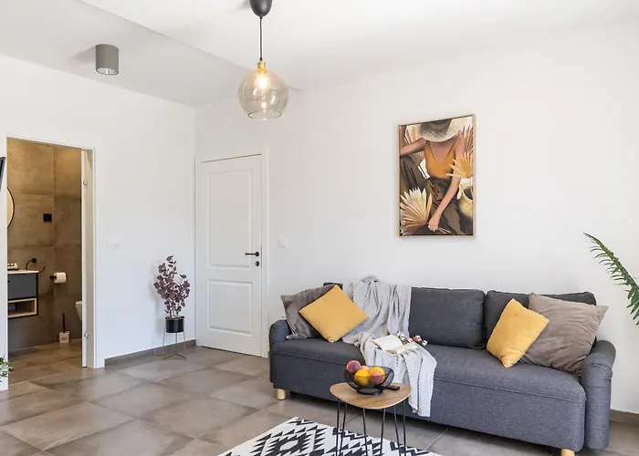 Honoris - Brand New - Private Parking - 90 M From The Beach- Terrace