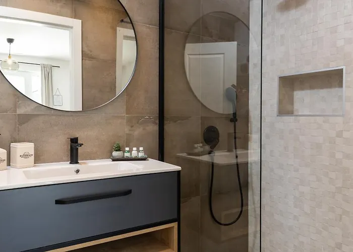 Apartament Honoris - Brand New - Private Parking - 90 M From The Beach- Terrace